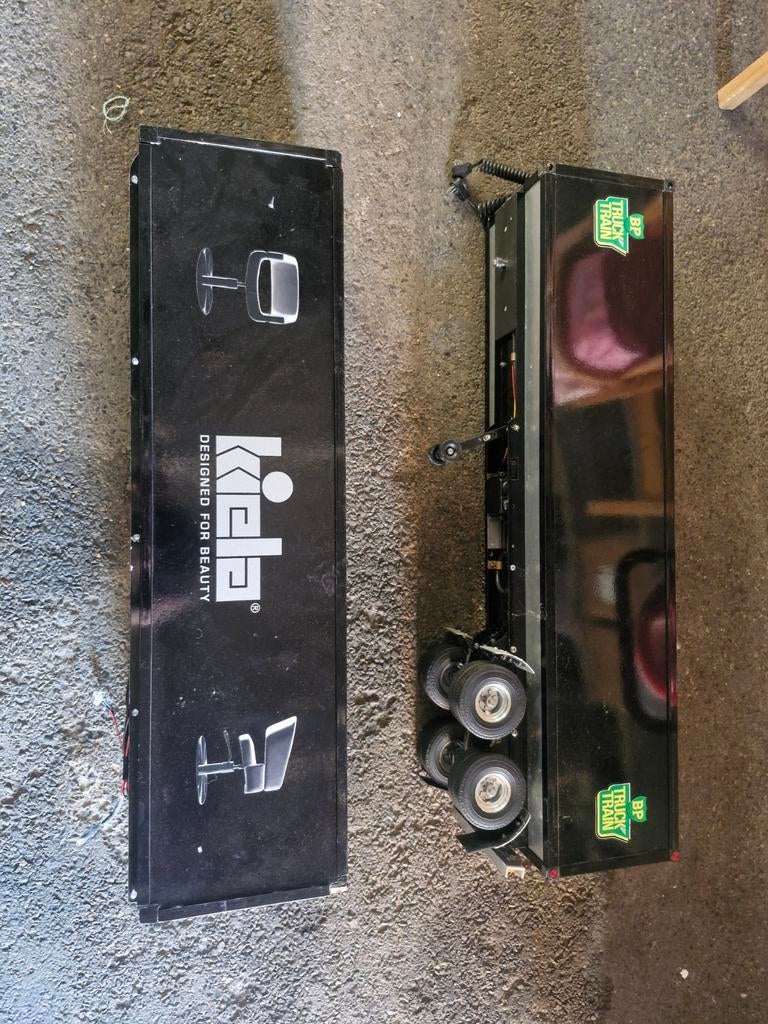 Modèle réduit BP Truck Train Trailer 2 pièces, Enlèvement