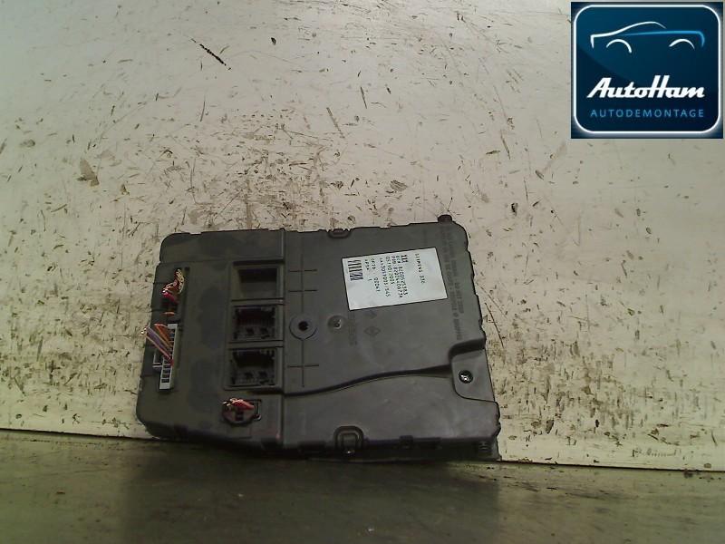 ZEKERINGKAST Renault Megane II Grandtour (KM), Gebruikt, Renault