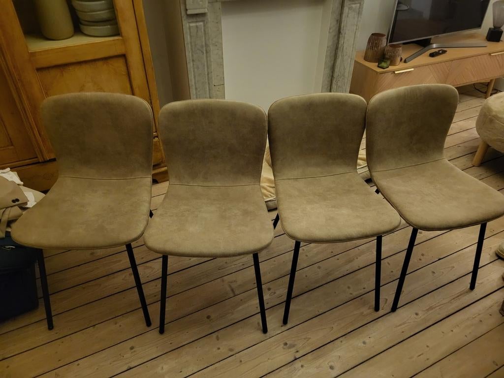 Eetkamer stoelen, Ophalen