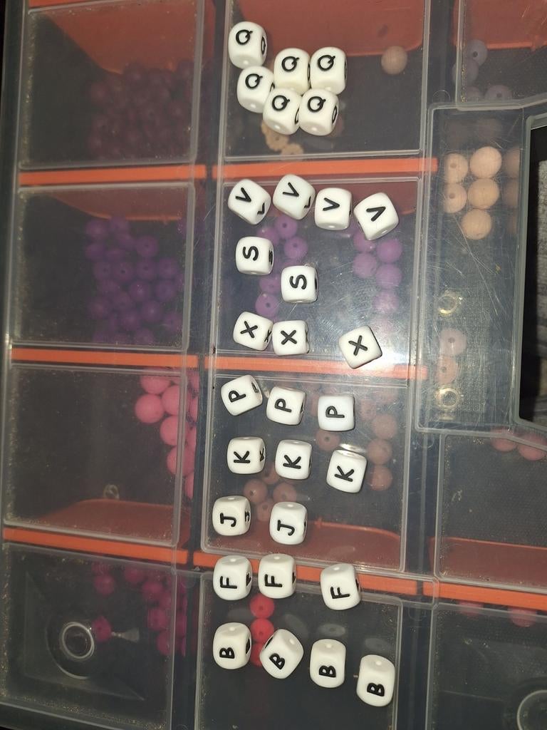 Lot creation d'attache tutute, Enlèvement ou Envoi