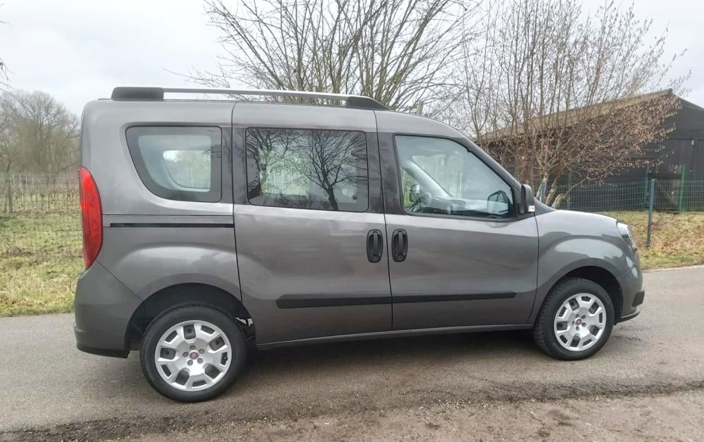 Fiat Doblo 1.4i 88kw 5pl / Airco, Autos, Fiat, Argent ou Gris, Achat, Entreprise, Boîte manuelle