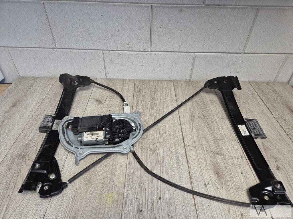 VW New Beetle cabrio raammechanisme links voor met motor 400, Autos : Pièces & Accessoires, Vitres & Accessoires, Volkswagen, Utilisé