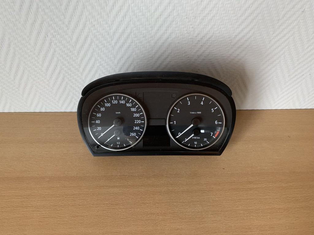 tellerklok BMW 3 serie E90 E91 2 liter benzine 911019705, Gebruikt, -, -, Ophalen of Verzenden