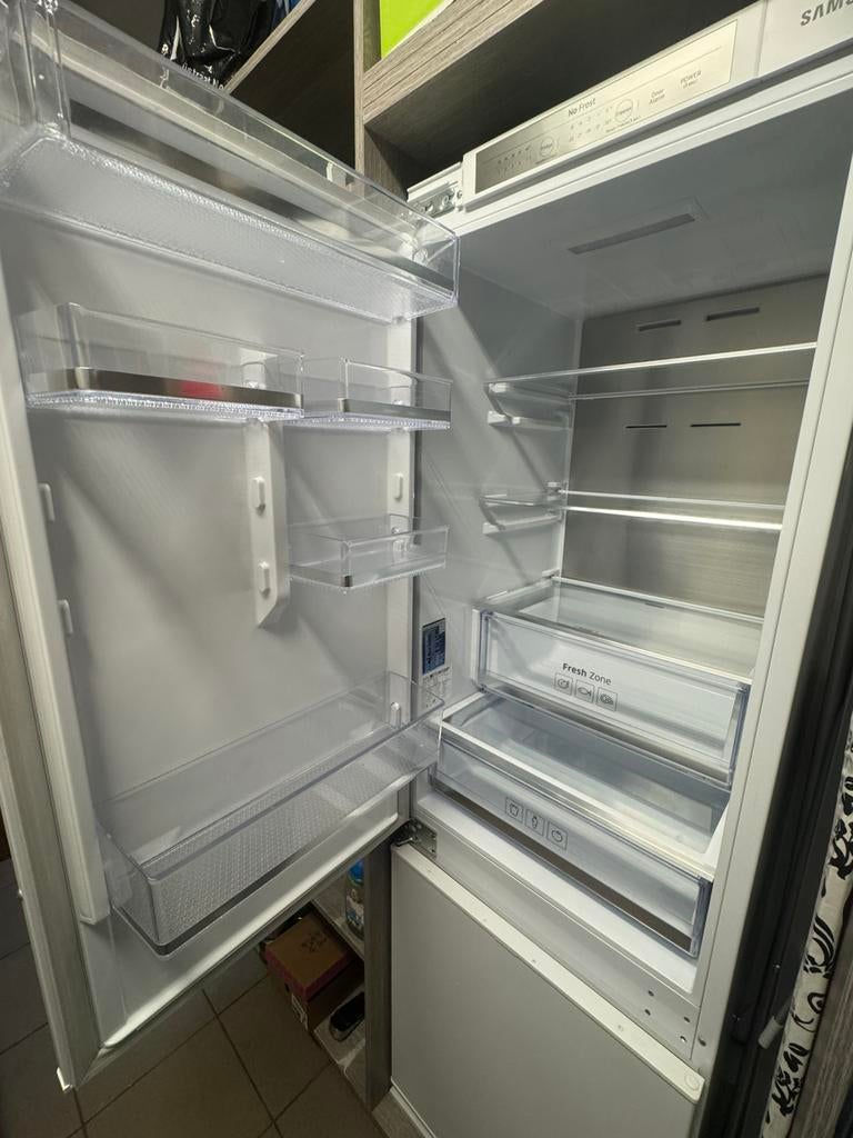 Samsung koelkast en diepvries- no frost, Elektronische apparatuur, Koelkasten en IJskasten, Zo goed als nieuw, Ophalen