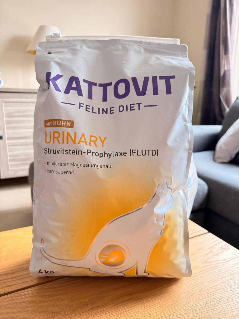 Croquettes pour chat urinary kattovit, Enlèvement, Chat