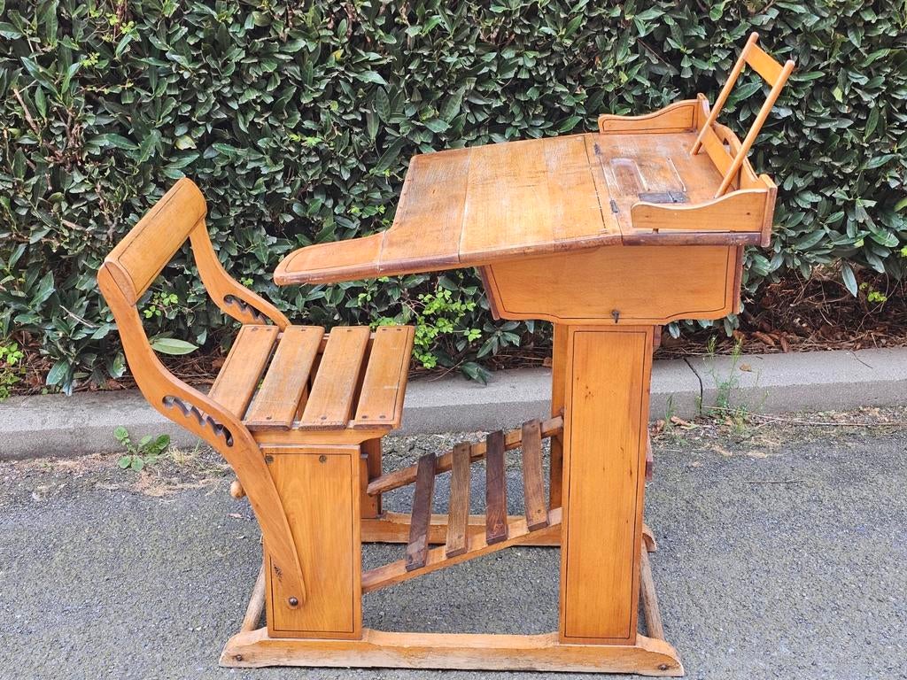 Bureau d'école Art Nouveau, années 1890, Antiquités & Art, Enlèvement