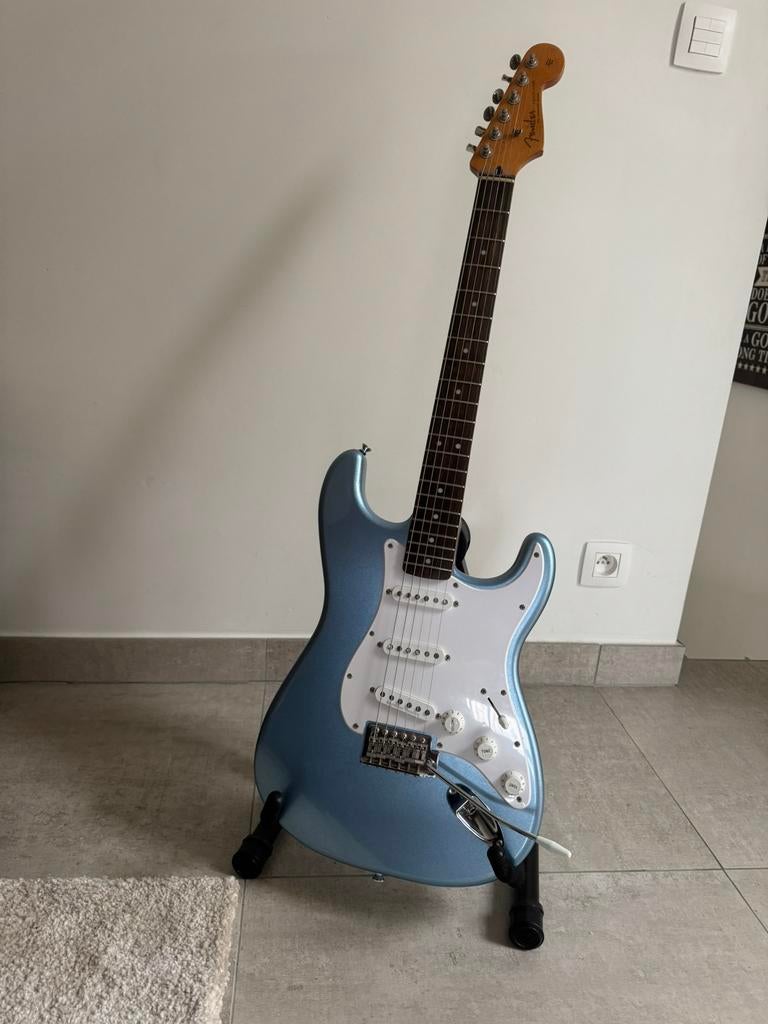 Stratocaster vintage, Musique & Instruments, Instruments à corde | Guitares | Basses, Enlèvement, Comme neuf, Électrique, 6 cordes
