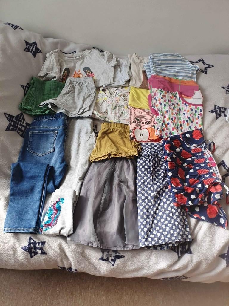 Meisjes kleding mazt 122/ 128 15 stuks 7 euro, Ophalen, Zo goed als nieuw