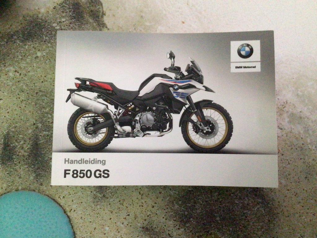 ZOEK GEBRUIKERSHANDLEIDING VOOR BMW GS 850, Motoren, Handleidingen en Instructieboekjes, Ophalen, BMW