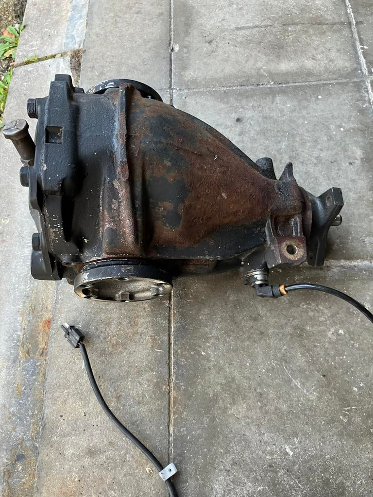 Différentiel W124 e220 ou e230, Autos : Pièces & Accessoires, Enlèvement, Utilisé, Mercedes-Benz