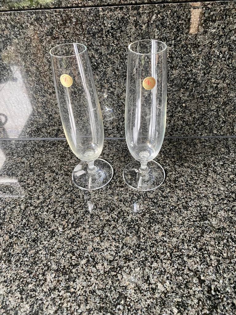 Kristal bloemvaasjes 2 stuks, Collections, Porcelaine, Cristal & Couverts, Enlèvement ou Envoi, Cristal