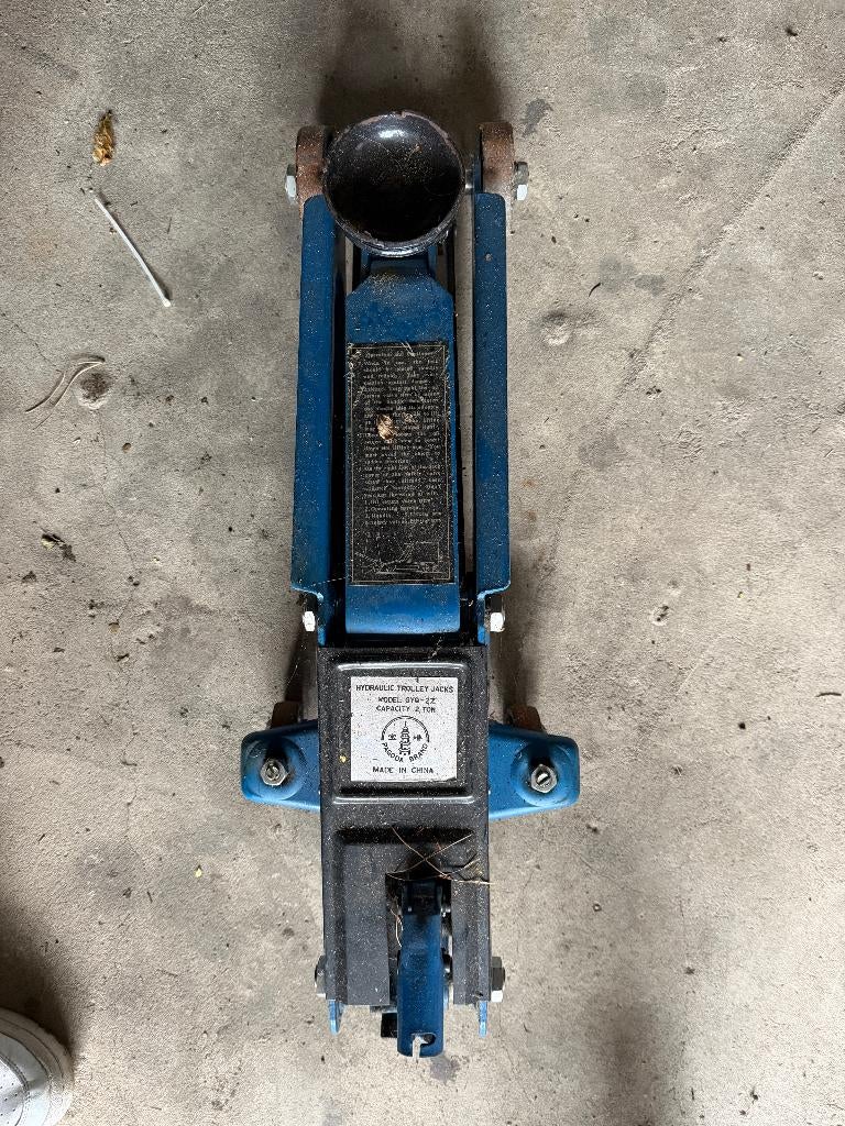 Grand cric hydraulique, Enlèvement, Utilisé