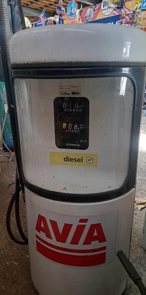 Avia benzinepomp decoratie voor garage showroom mancave pomp, Verzamelen, Ophalen, Gebruikt, Gebruiksvoorwerp