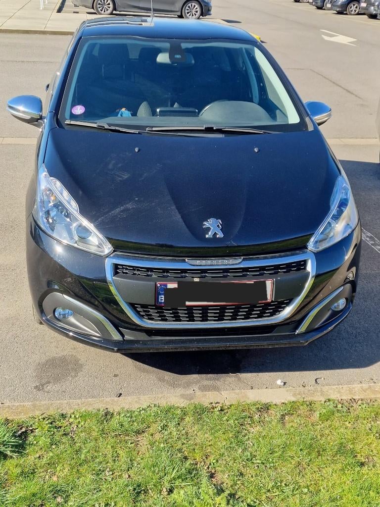 Peugeot 208, Achat, Euro 6, Boîte manuelle, Noir