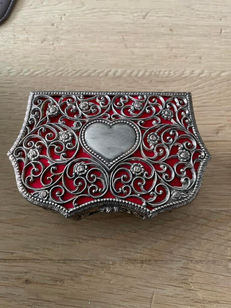 Juwelenkistje 11 x 7 cm., Ophalen