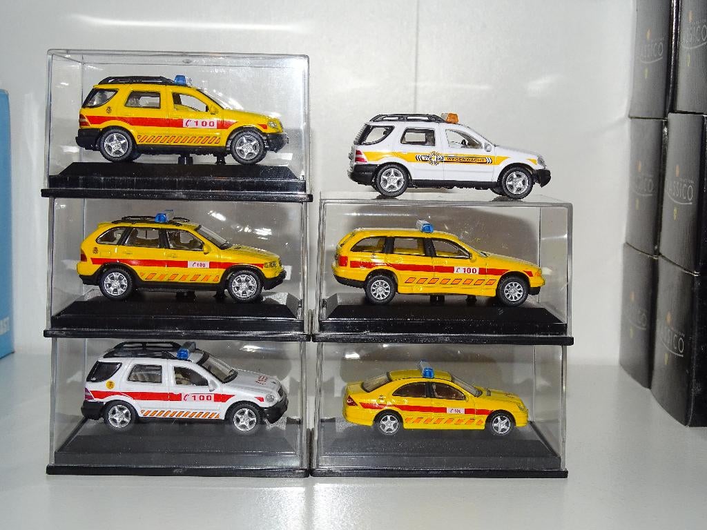 1/72 lot ambulance pompiers brandweer cararama smur belge, Overige merken, 1:50 of kleiner, Auto, Ophalen of Verzenden