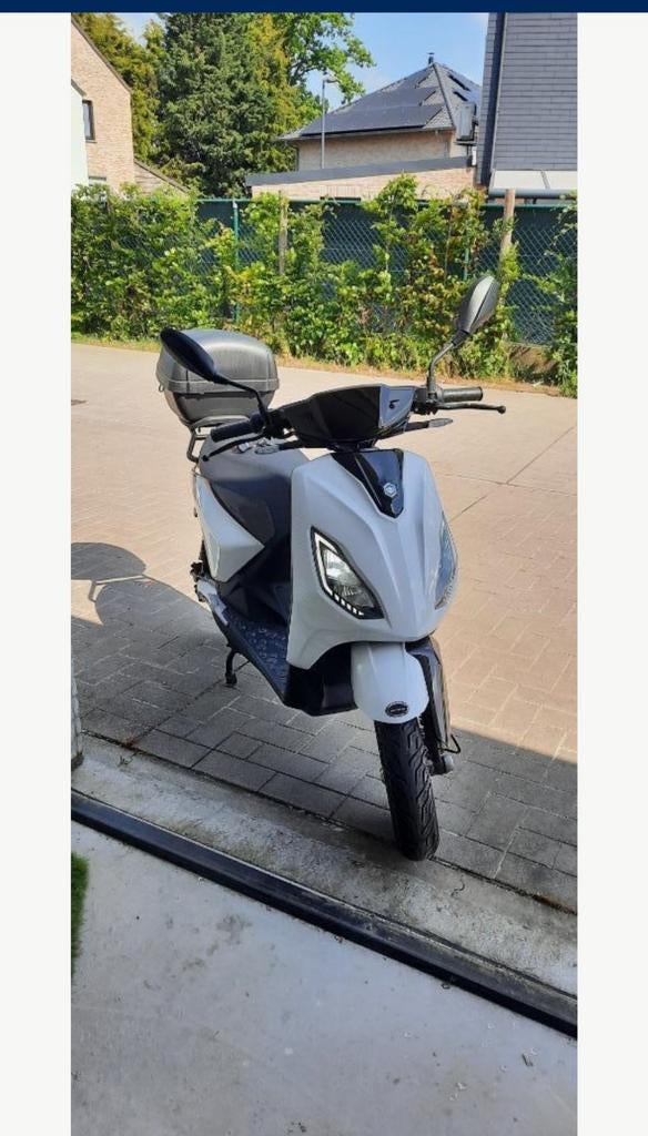 Electrische Scooter Piaggio 1+, Ophalen