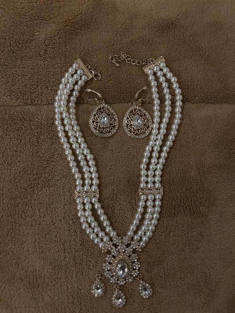 Belle parure de bijoux, Enlèvement, Neuf