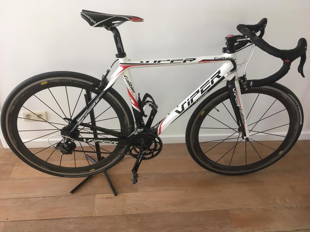 Vélo course full carbone ( cadre/roues) 53 cm, Vélos & Vélomoteurs, Vélos | Vélos de course, Autres marques, 10 à 15 vitesses