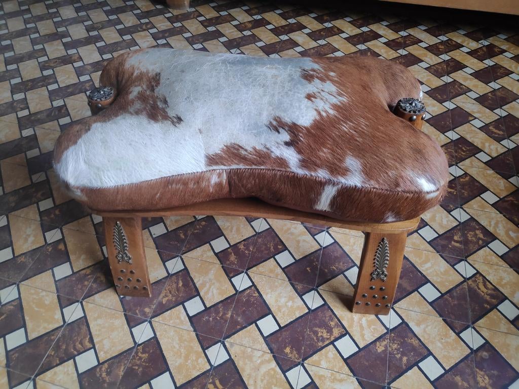 Repose-pieds en peau de vache, Maison & Meubles, Vintage, Enlèvement, Utilisé, Rectangulaire