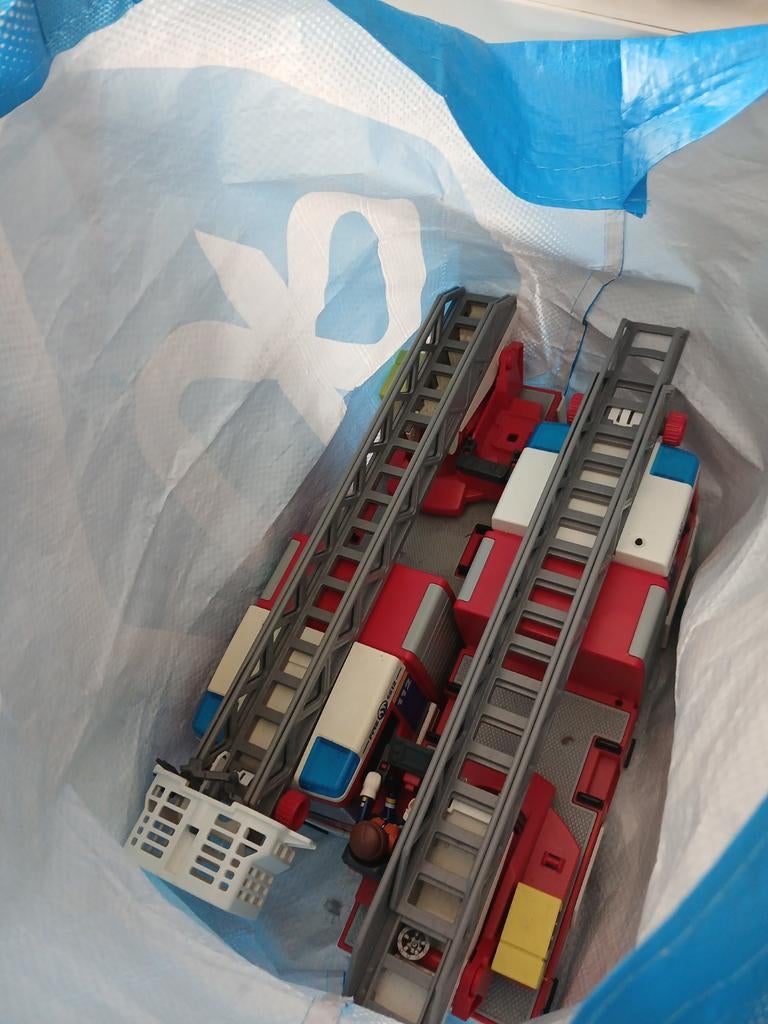 Playmobiel police en brandweerwagens, Enlèvement