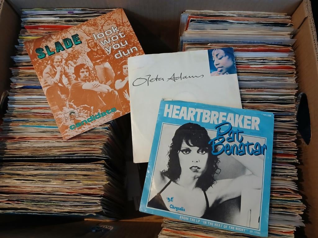 Lot +/- 300 vinyl singles, Cd's en Dvd's, Ophalen of Verzenden