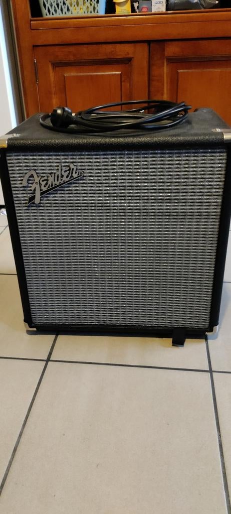 Ampli basse Fender Rumble 25, Musique & Instruments, Amplis | Basse & Guitare, Enlèvement, Utilisé, Guitare basse, Moins de 50 watts