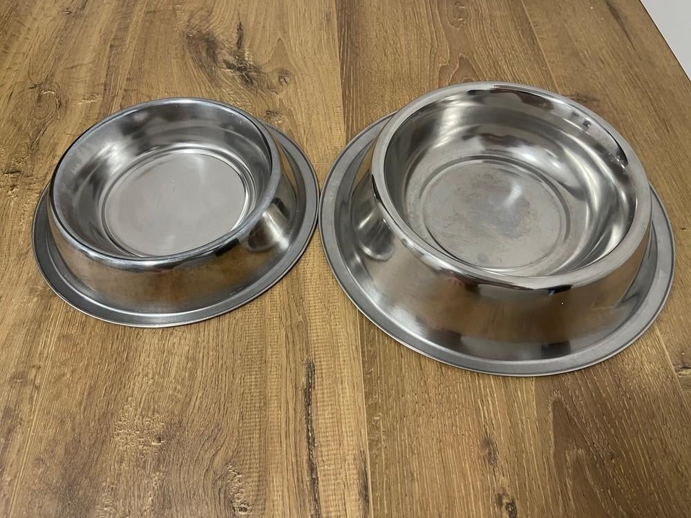 2x voerbak, Dieren en Toebehoren, Hondenvoerbakken en Drinkbakken, Gebruikt, Ophalen of Verzenden