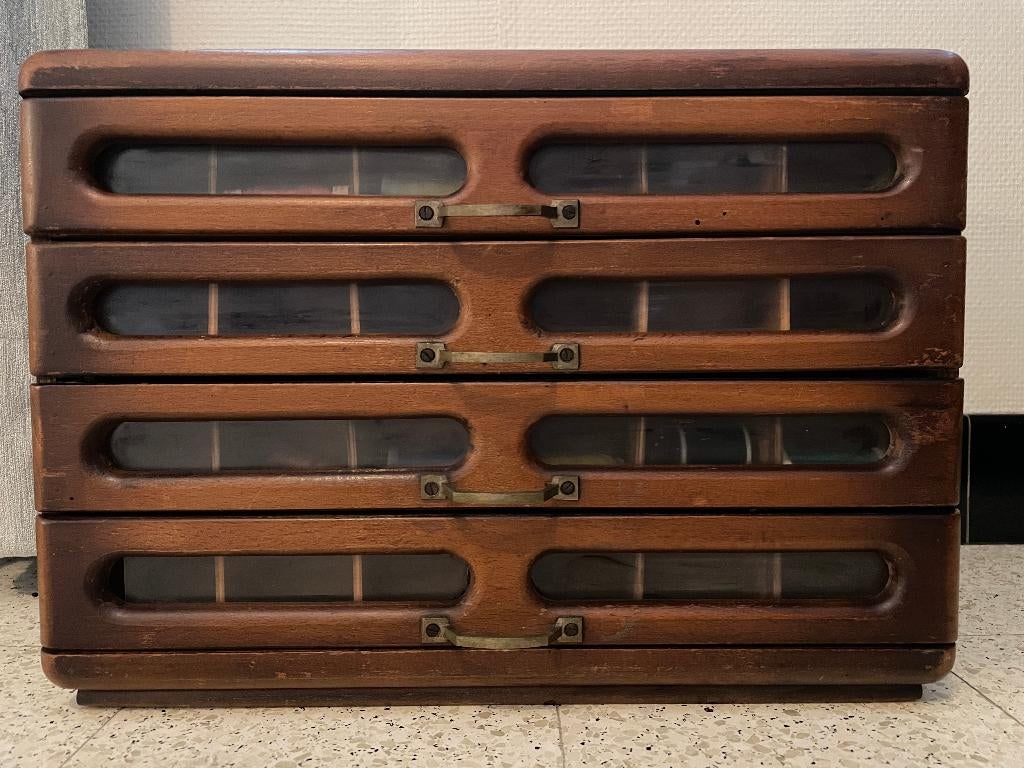 Ancienne boîte à fil à coudre en bois, Enlèvement, Utilisé, Fil ou Aiguille(s)