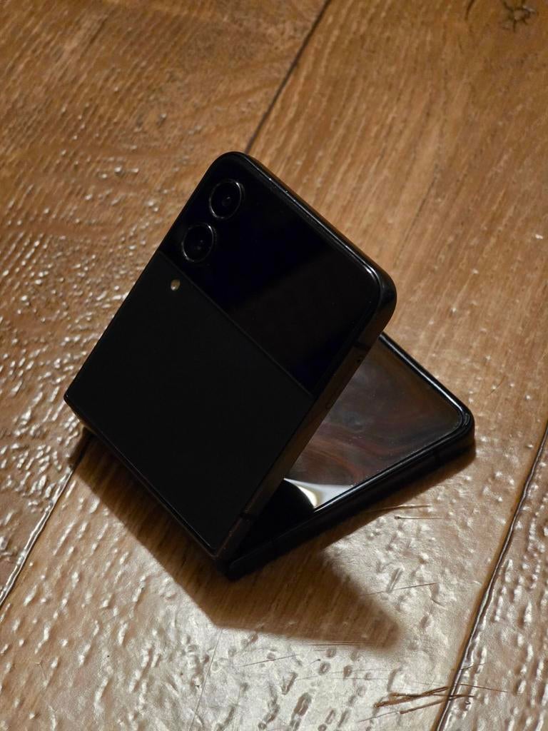 Samsung Galaxy Z Flip 4 (Binnen Scherm Kapot), 128 GB, Enlèvement ou Envoi, Galaxy Z Flip, Sans abonnement