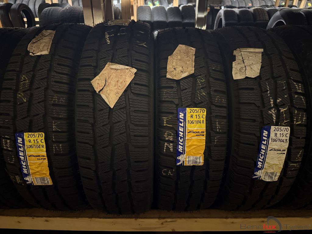 winter 205/70R15c m+s 205/70R15 205/70/15 205/70 R15 2057015, Auto-onderdelen, Bestelwagen, 15 inch, -, -