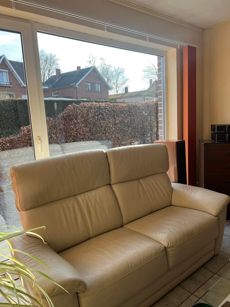 Canapé en cuir beige pour 2, Maison & Meubles, Enlèvement, Comme neuf, Cuir