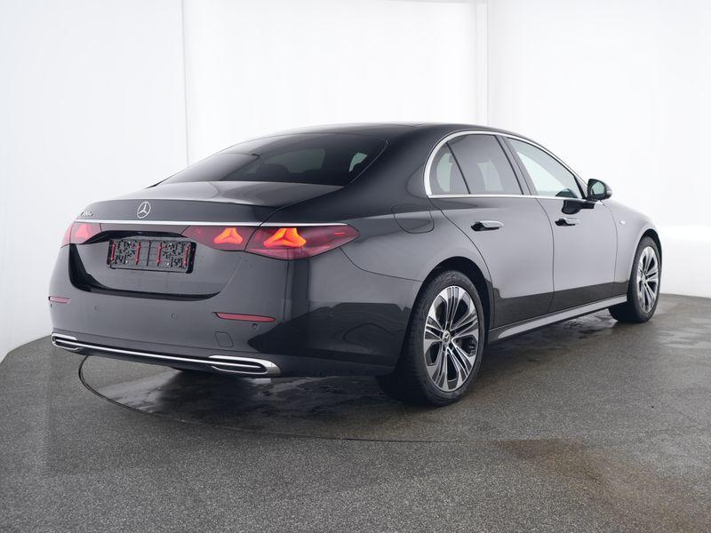 Mercedes-Benz E-klasse 300 e Berline Luxury Line | Distronic, Automaat, 4 deurs, Gebruikt, Zwart