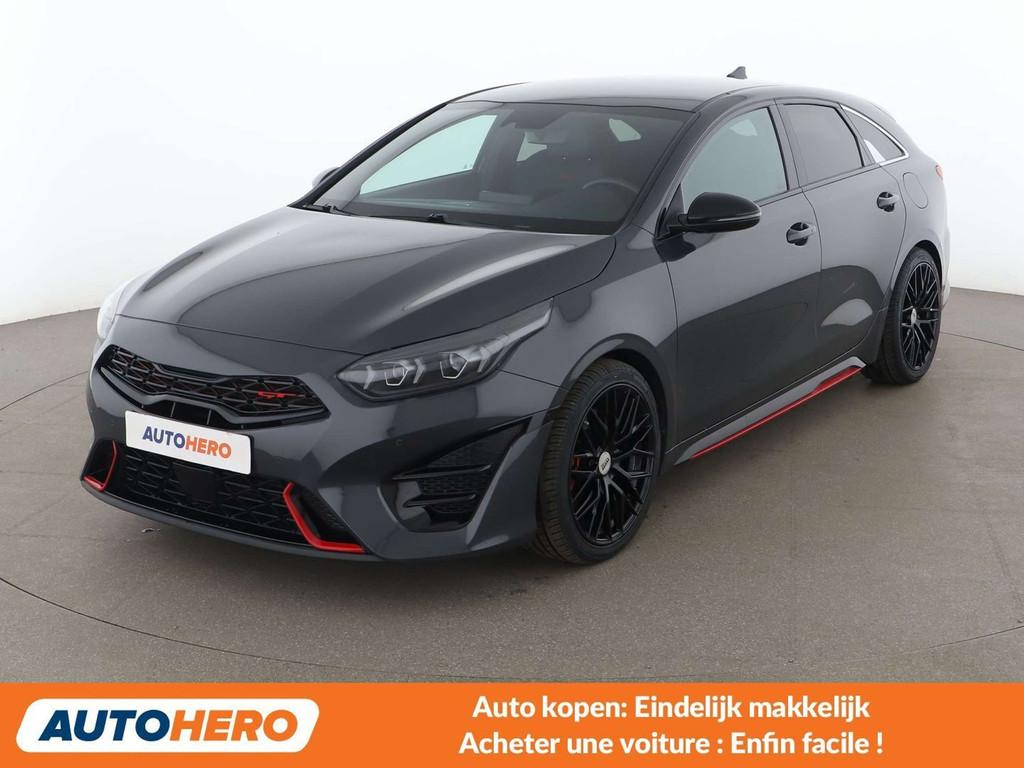 Kia ProCeed / pro_cee'd 1.6 TGDI GT (bj 2023, automaat), Auto's, Gebruikt, Alcantara, Zwart, 1438 kg