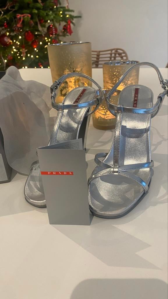 Chaussures ouvertes grise argentée Prada 37 talon 11cm, Gris, Chaussures à haut talons, Comme neuf, Prada