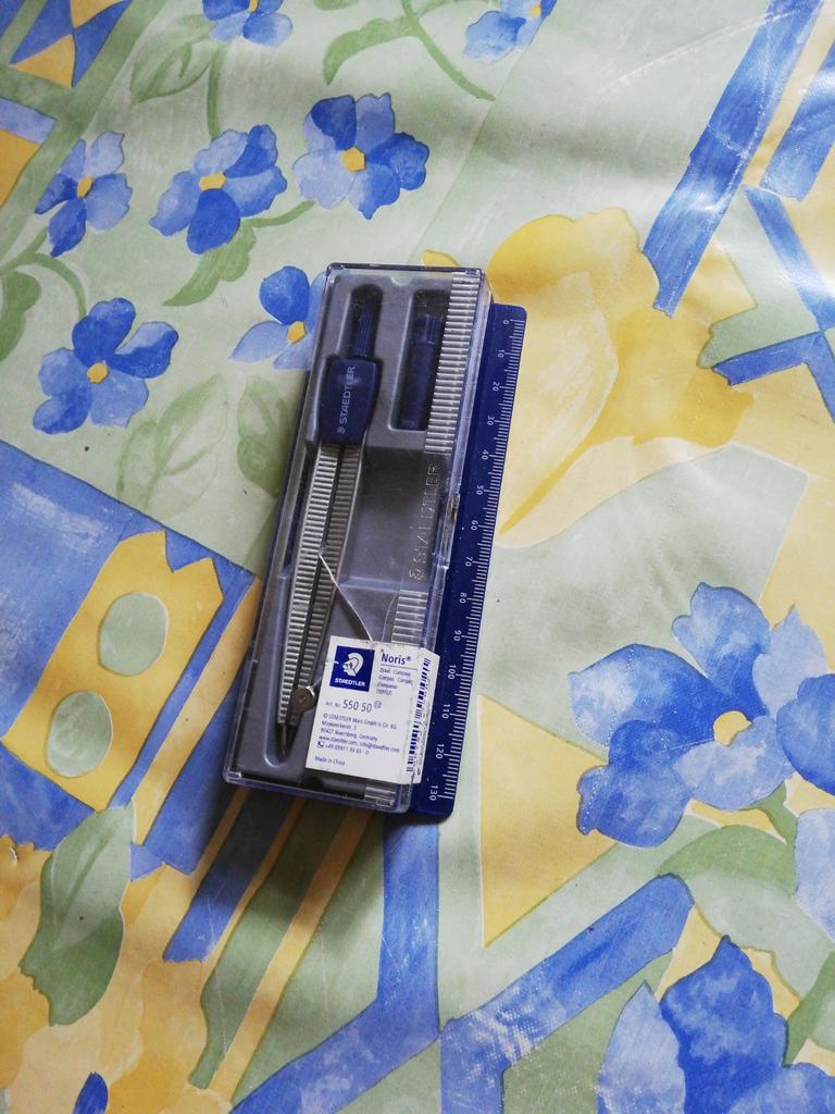 Compas Staedtler., Divers, Comme neuf