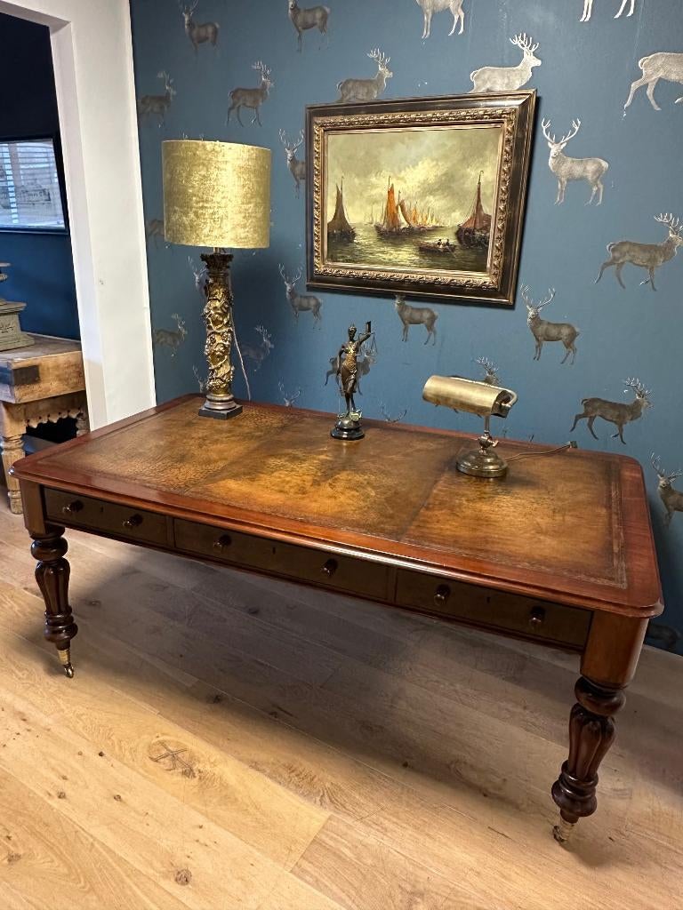 Antieke mahonie schrijftafel, Enlèvement ou Envoi
