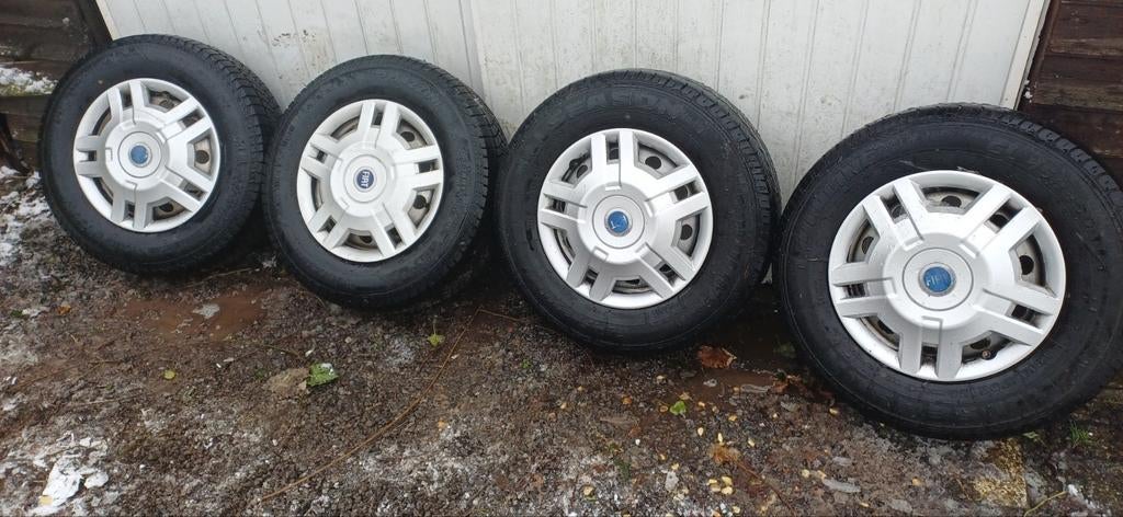 Velgen met winterbanden fiat mobilhome, Ophalen