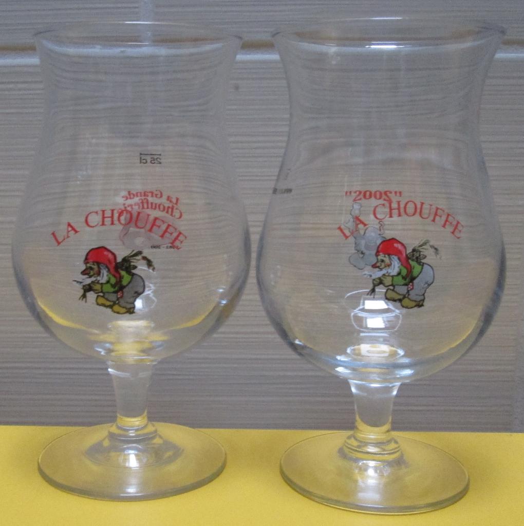 2 speciale glazen van La-Chouffe bier, Verzamelen, Ophalen of Verzenden, Zo goed als nieuw, Glas of Glazen, Overige merken