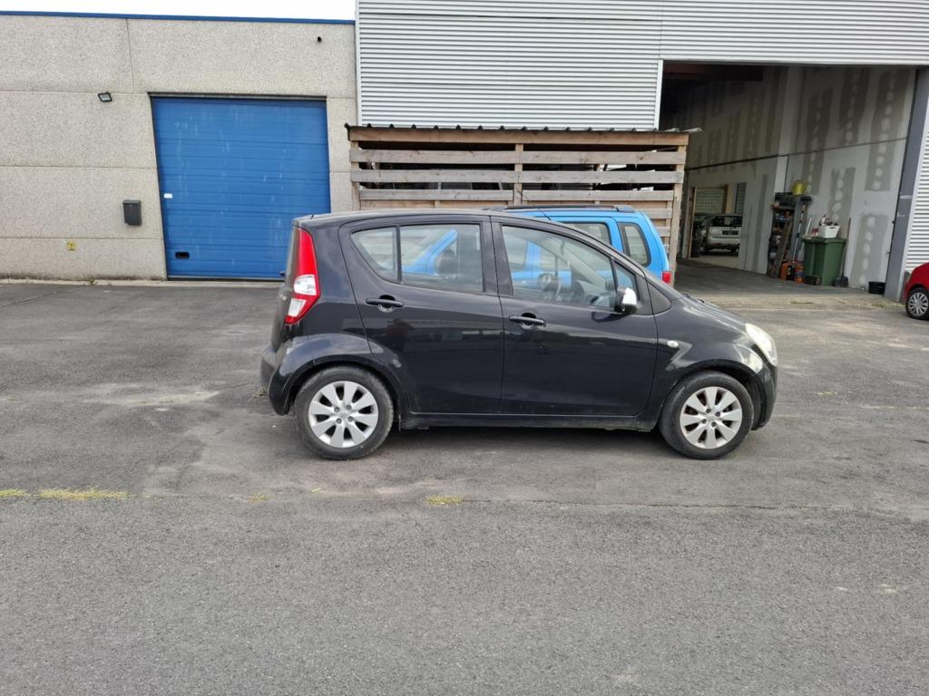 Suzuki Splash essence et climatisation, 2 pièces 1600 euros, Autos, Suzuki, Entreprise, Achat, Splash, Airbags, Air conditionné