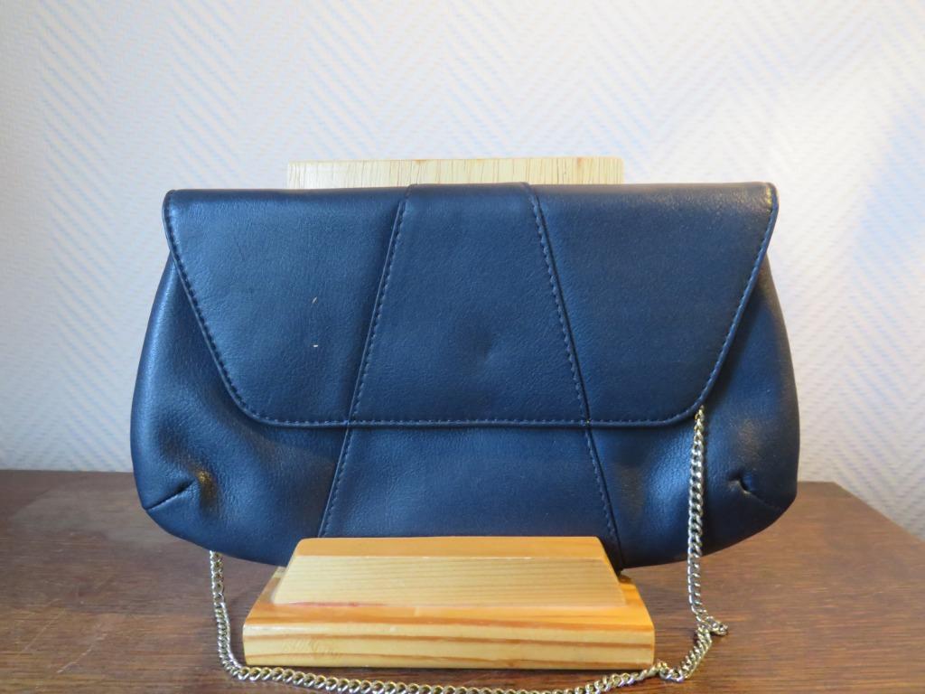 Pochette en cuir UN JOUR AILLEURS, Bijoux, Sacs & Beauté, Sacs | Sacs Femme, Comme neuf, Sac de soirée, Bleu, Enlèvement ou Envoi