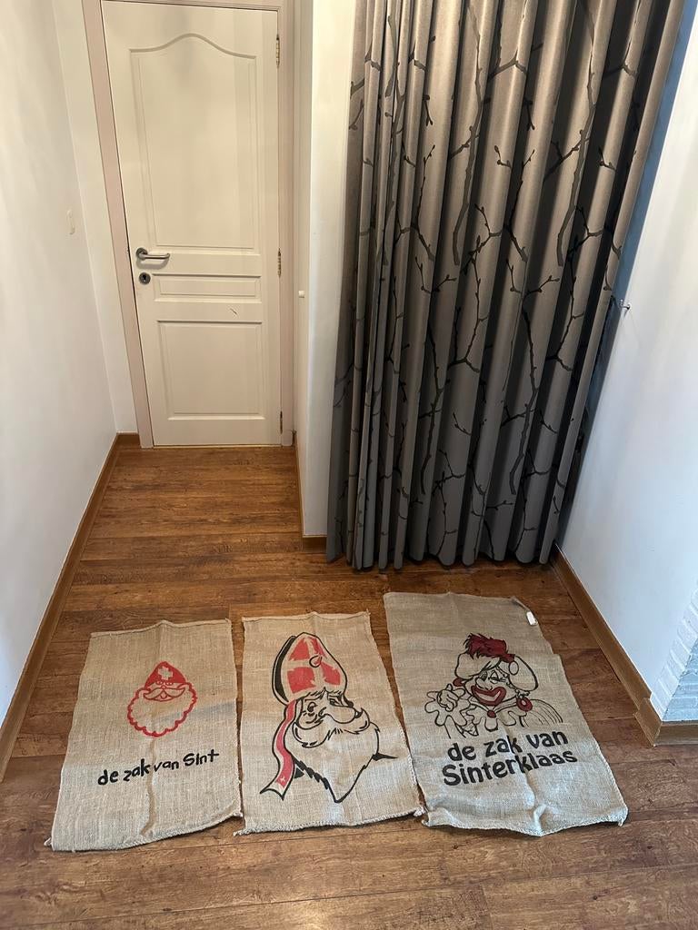 3x jute zakken Sinterklaas samen €10,-, Enlèvement, Comme neuf