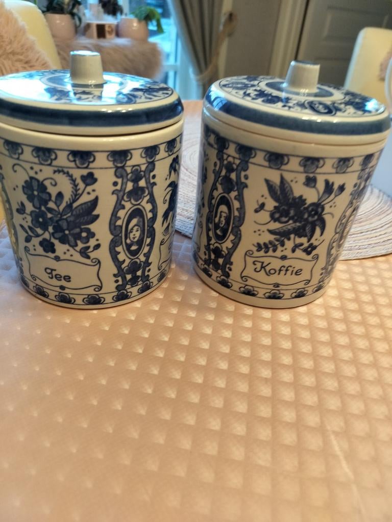 Twee potten koffie en thee Delft blauw, Ophalen, Koffie