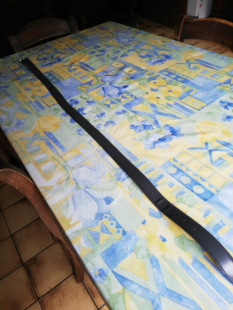 Ceinture homme grise. Cuir véritable. 105/120, Enlèvement ou Envoi, Comme neuf, Ceinture, Cuir véritable