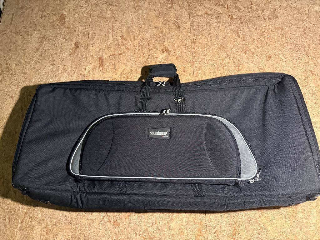 Soft case, Ophalen, Zo goed als nieuw, Keyboard of Synthesizer