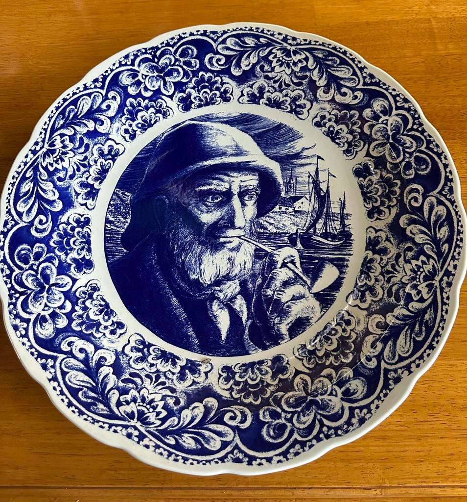 Assiettes murales bleues de Delft, Enlèvement