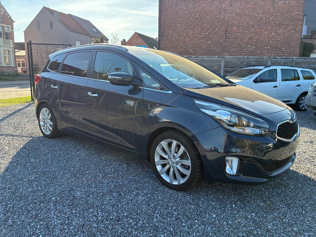 Kia Carens AUTOMAAT 2.0 benzine AC NAVI CAMERA OHboek!, Autos, Kia, Achat, Euro 6, Entreprise, Entretenue par le concessionnaire