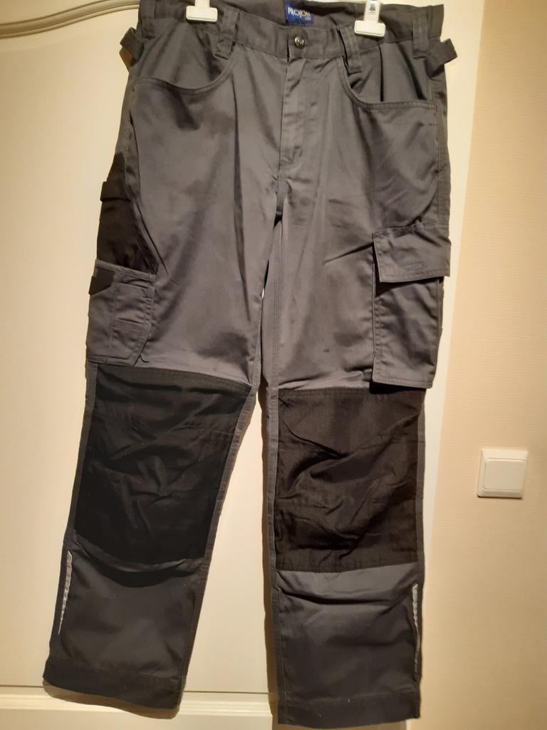 Werkbroek met veel zakken kleur grijs.(65%polyester, 35% kat, Kleding | Heren, Overige Herenkleding, Ophalen of Verzenden, Zo goed als nieuw