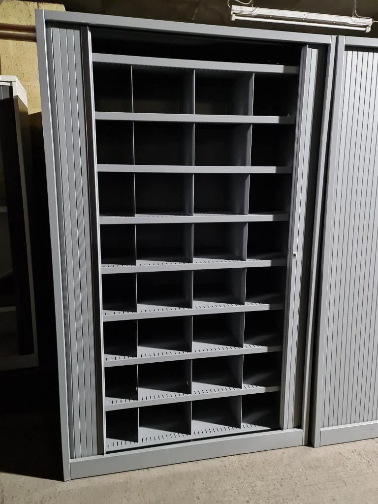 Liquidation Armoire métallique avec porte coulissante., Maison & Meubles, Enlèvement ou Envoi, Comme neuf