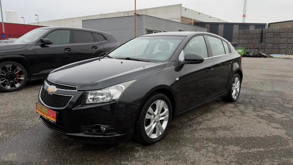 Chevrolet Cruze Station Wagon 1.7TD LT+, Zwart, 4 cilinders, 1686 cc, Zwart
